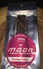 rocket fudge moon bars – mega dose chocolate bars (250mg thc)